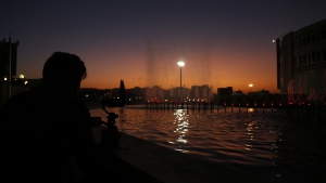 آبنمای سیتی سنتر فولادشهر در شب